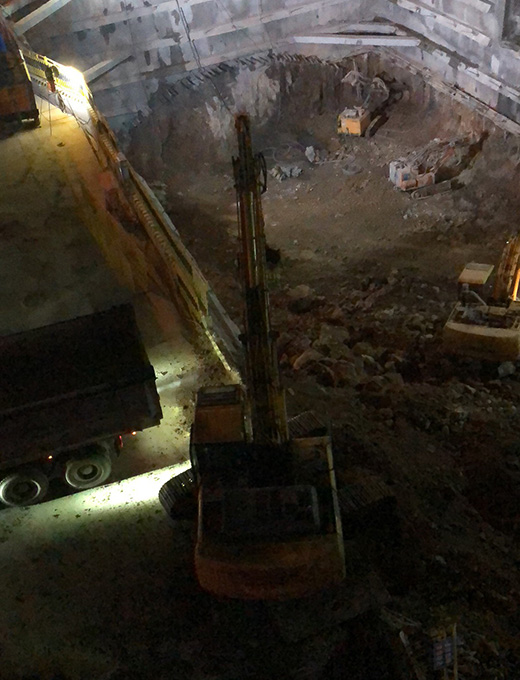 地铁1号线车站暗挖土石方工程